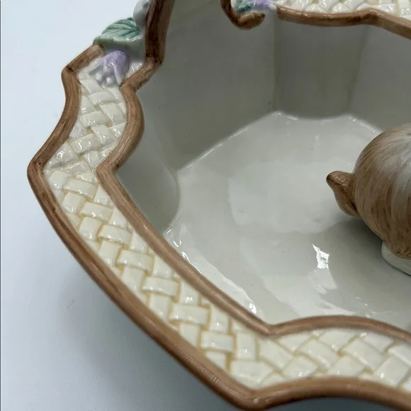 FITZ AND FLOYD ESSENTIALS BOTANICAL BUNNY BASKET WITH HANDLE - Picture 8 of 16